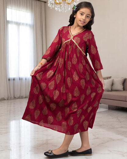 Graceful Printed Chiffon Long Dress for Girls with Umbrella Flare & V Neck