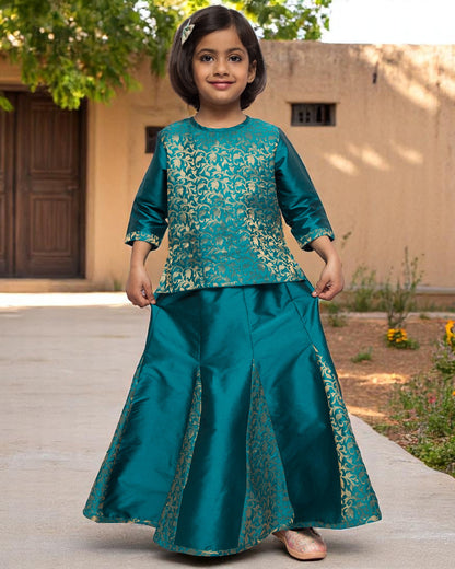 Regal Elegance: Brocade & Georgette 3-Piece Ensemble